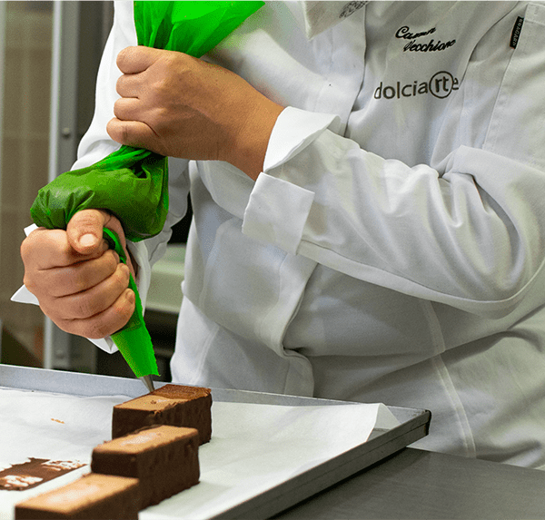 Pasticceria Dolciarte: eccellenza confermata con il prestigioso premio "Tre Torte" di Gambero Rosso